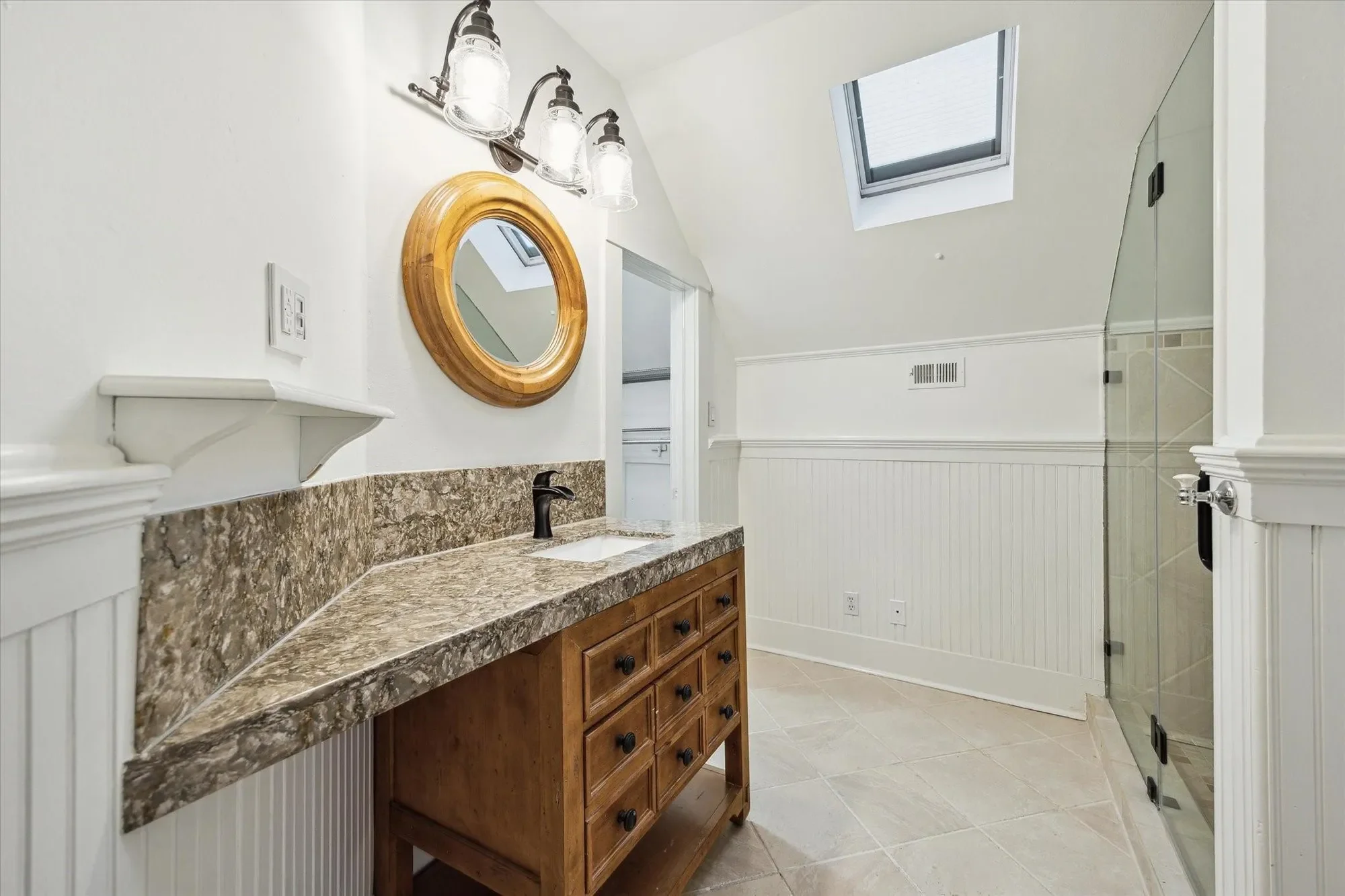 208 E 12th Street, Houston, Texas, United States. - Photo 16