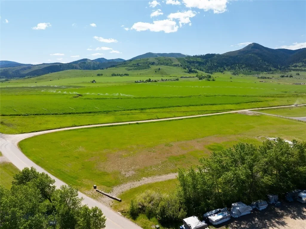 56 & 70 E Williams Road, Gallatin Gateway, Montana, United States. - Photo 32