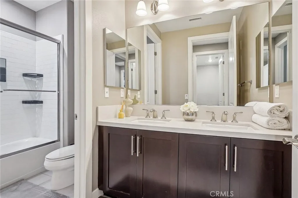 20452 W Esmerelda Lane, Porter Ranch, CA, 91326, USA, Los Angeles, California, United States. - Photo 10