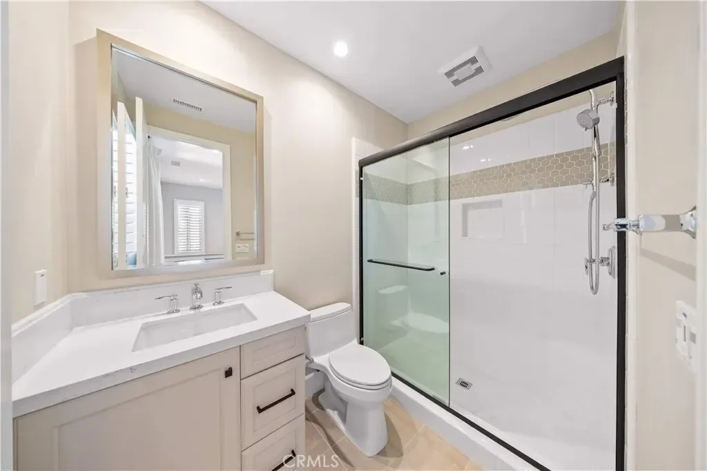 163 Summerland, Irvine, California, United States. - Photo 9