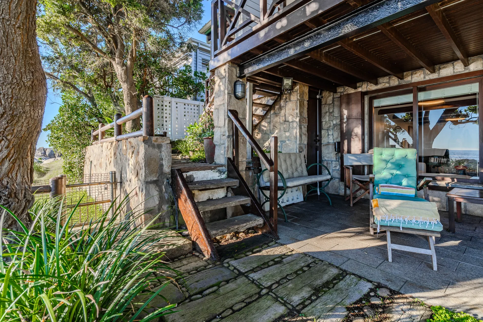 Exterior photo 12