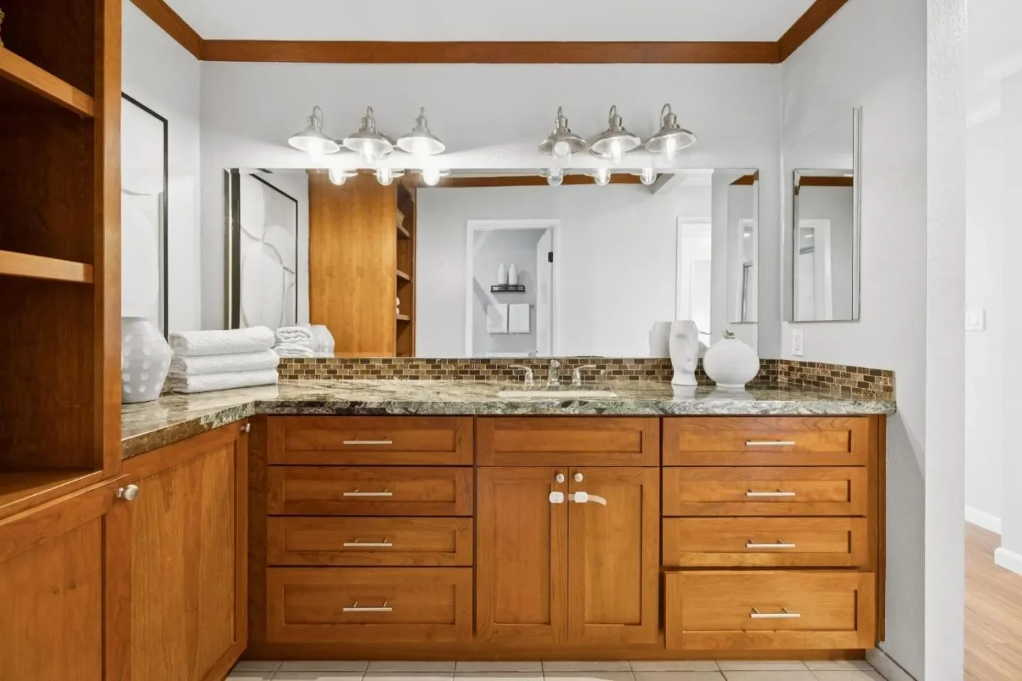 646 S Ahwanee Terrace, Sunnyvale, California, United States. - Photo 11