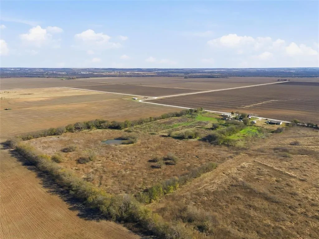 1025 County Road, Hillsboro, TX 76645, Hillsboro, Texas, United States. - Photo 26
