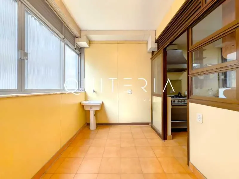 Apartamento à venda Epitácio Pessoa Lagoa lado de Ipanema com varanda e vista espetacular 4 quarto