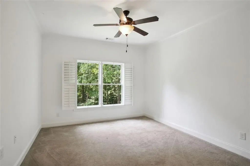 525 FOREST HILLS Drive, Atlanta, Georgia, United States. - Photo 23