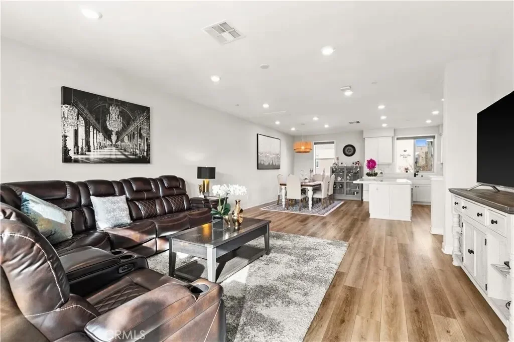202 Keeper, Irvine, California, United States. - Photo 8