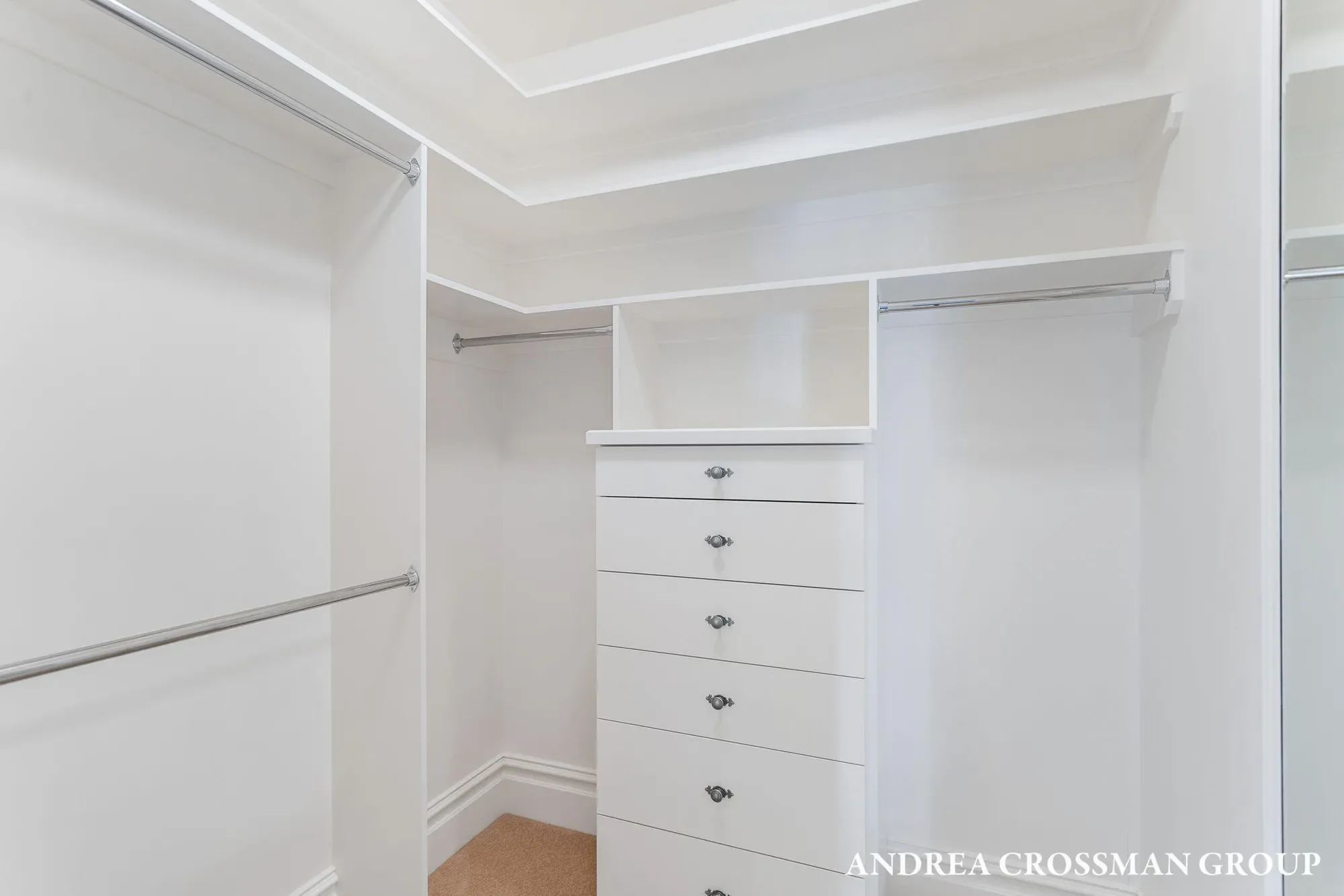 1933 South Shore Drive, Holland, MI 49423, Holland, Michigan, United States. - Photo 42