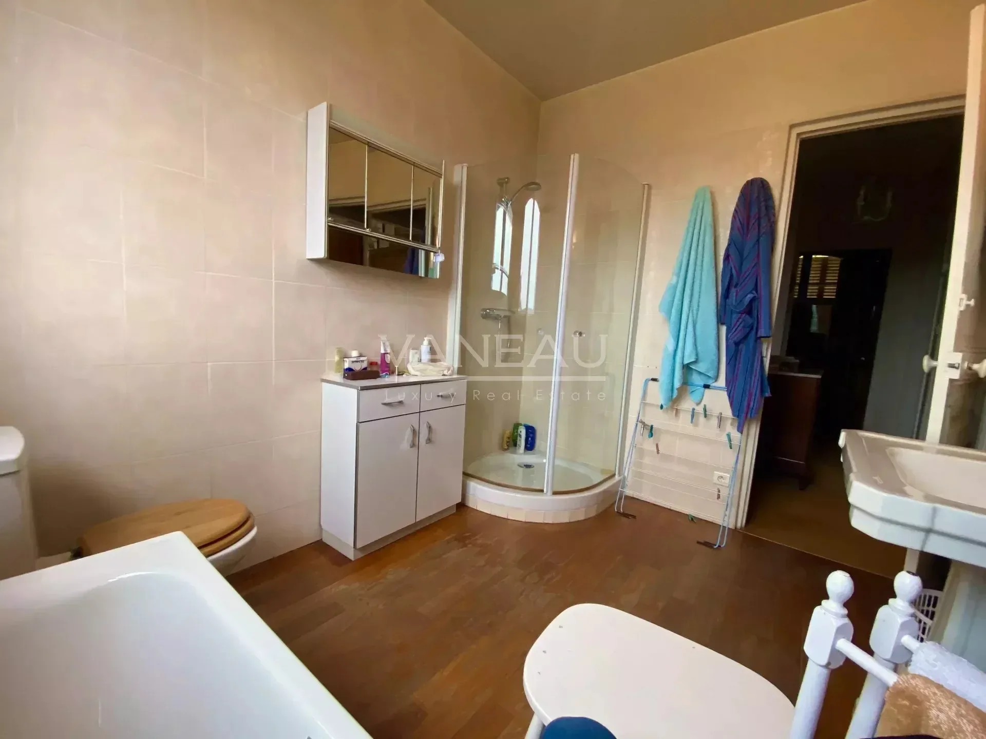 Gallery photo 10