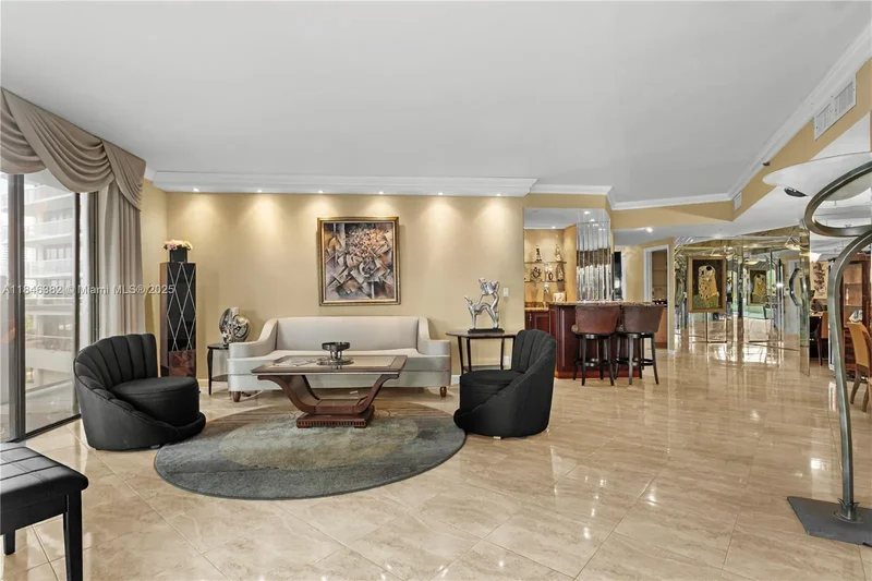 20281 E Country Club Dr, Aventura, Florida, United States. - Photo 9