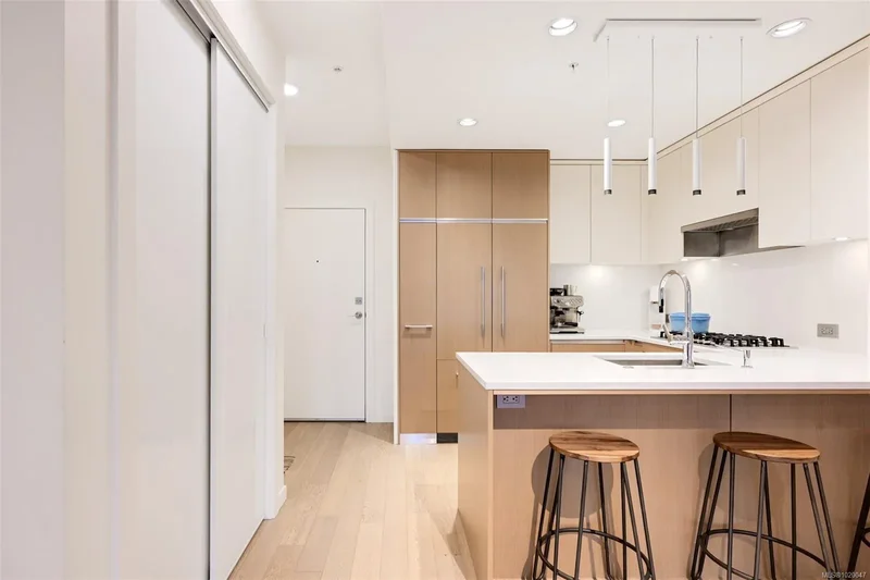 1033 Cook St 303, Victoria, British Columbia, Canada. - Photo 27