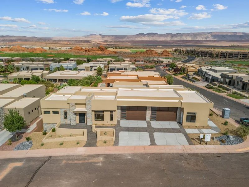 Golf Course Community with Endless Possibilities