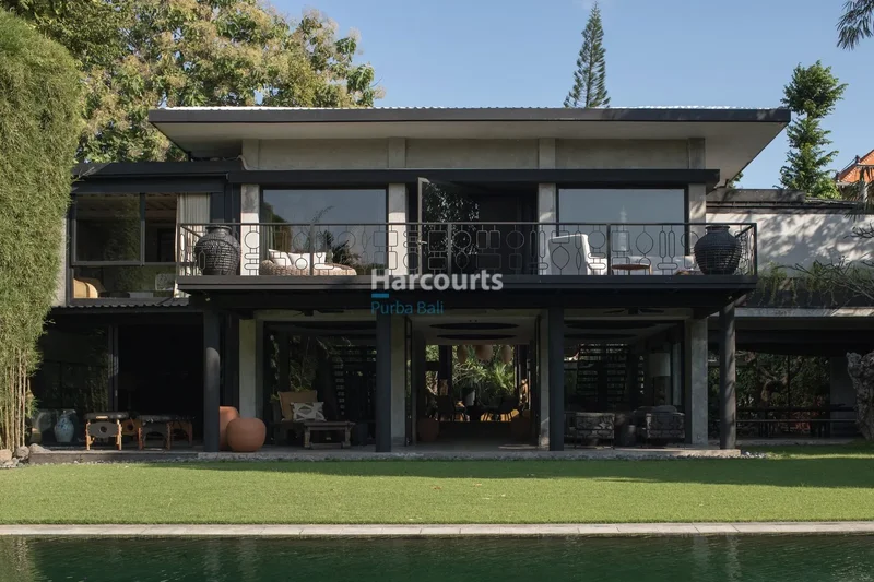 Eco-Friendly Five Bedroom Leasehold Masterpiece Villa