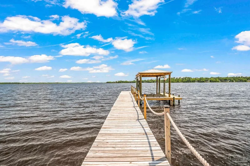 7693 Petersen Pt Rd, Milton, FL 32583, Milton, Florida, United States. - Photo 27