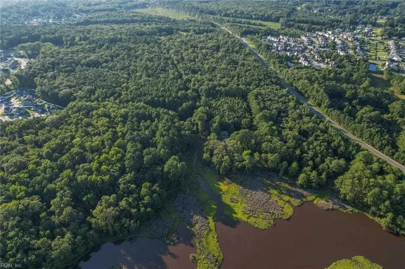 1928 Moses Grandy Trail, Chesapeake, Virginia, United States. - Photo 2