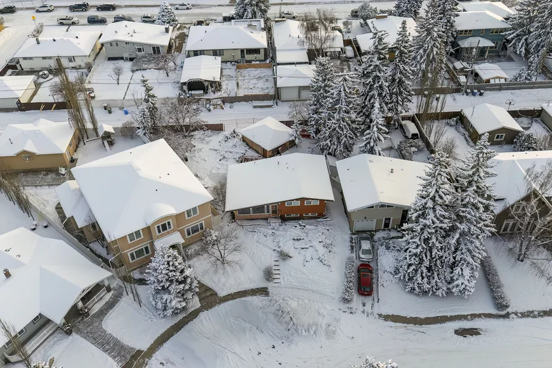 27 Langton Drive SW, Calgary, AB T3E 5G1, Calgary, Alberta, Canada. - Photo 5