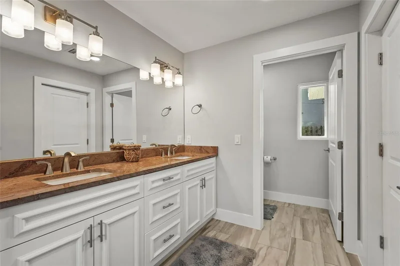 430 ISLAND CIRCLE, SARASOTA, FL 34242, Siesta Key, Florida, United States. - Photo 30