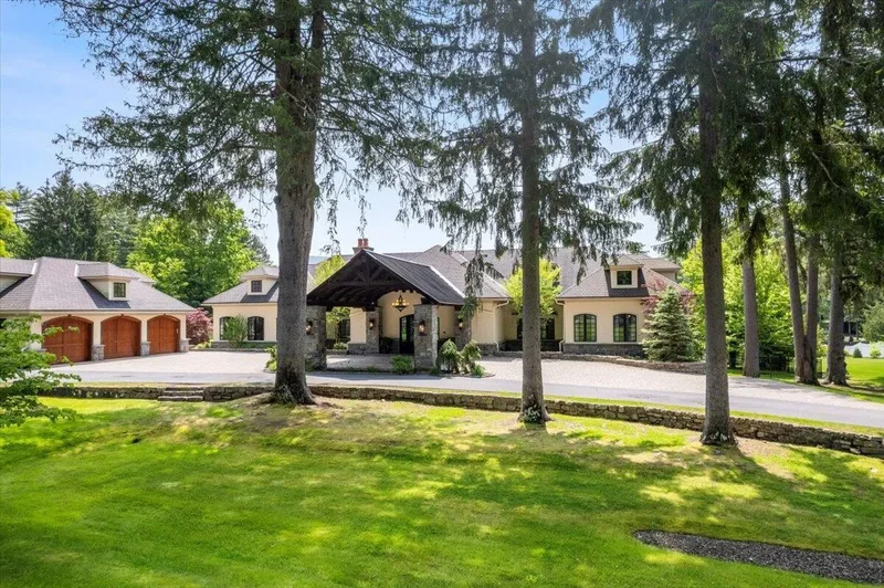 4818 Lake Shore Drive, Bolton Landing, NY 12814, Bolton, New York, United States. - Photo 2