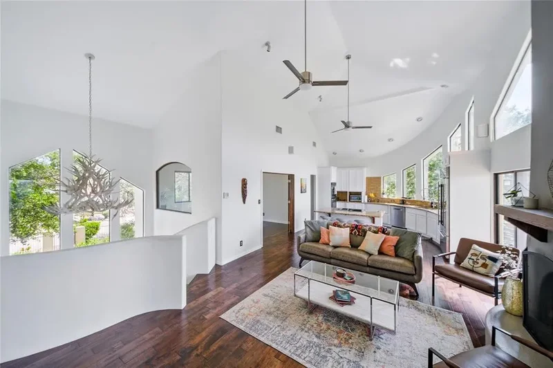 13902 Panorama DR, Austin, Texas, United States. - Photo 17