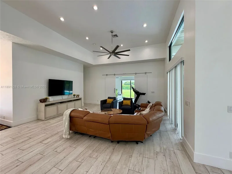 14984 Roan Ct, Wellington, FL 33414, Wellington, Florida, United States. - Photo 48
