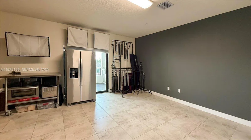 4654 NW 84th Ave, Miami Springs, Florida, United States. - Photo 34