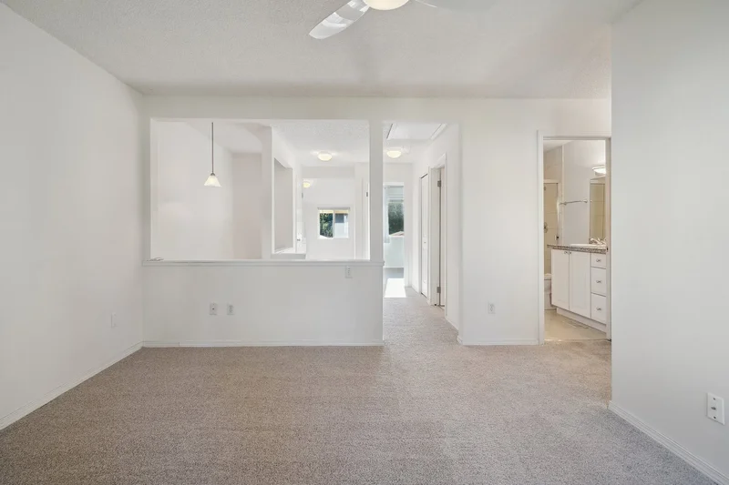 10030 NE 120th St Unit #J2 , Kirkland, WA 98034, Kirkland, Washington, United States. - Photo 33