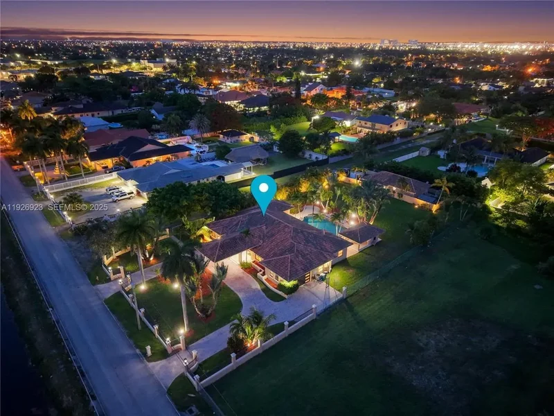 3001 SW 132nd Avenue, Miami, Florida, United States. - Photo 14