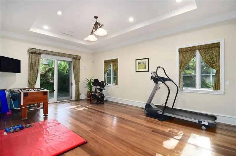 18933 La Montana Place, Los Angeles, California, United States. - Photo 31