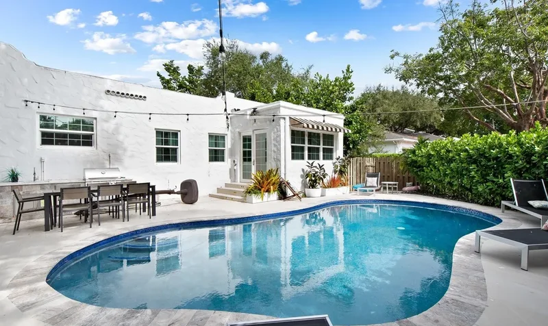 Single Family Residence in Fort Lauderdale