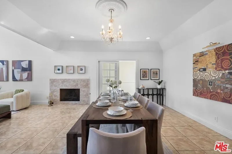 800 S Bronson Avenue, Los Angeles, California, United States. - Photo 20