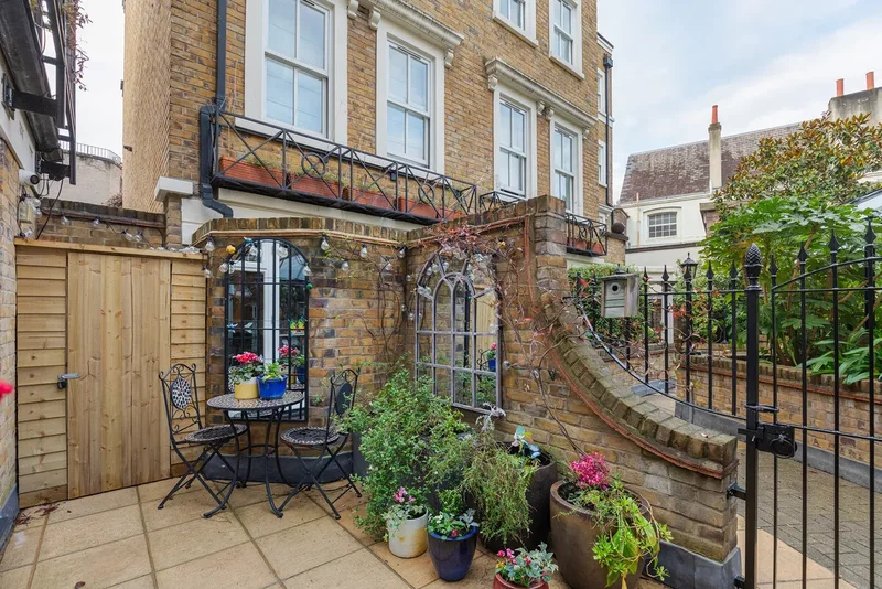 South End Row, London, W8, London, England, United Kingdom. - Photo 23