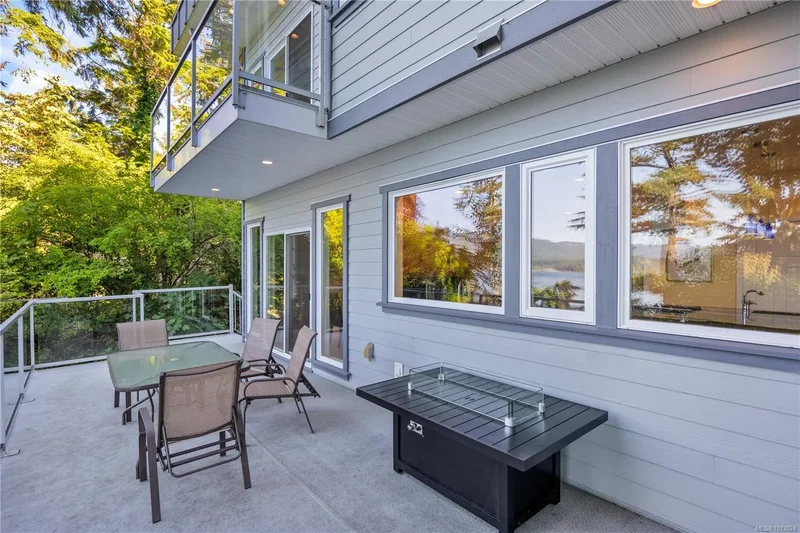 5898 Race Point Rd, Campbell River, British Columbia, Canada. - Photo 24
