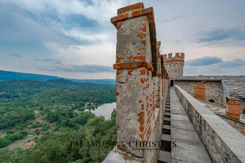 Montalto Dora, Italy. - Photo 61