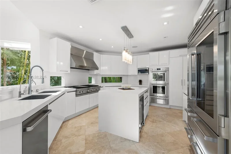 455 Centre Is, Golden Beach, Florida, United States. - Photo 14
