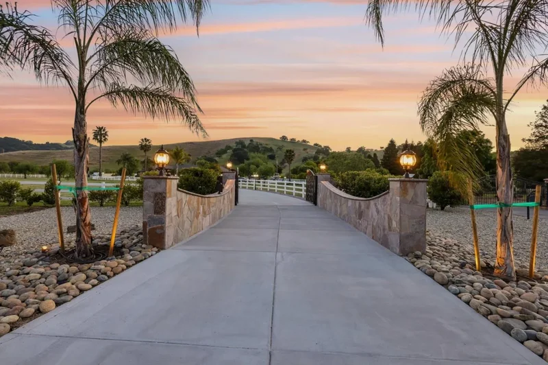 12755 Santa Teresa Boulevard, San Martin, California, United States. - Photo 21