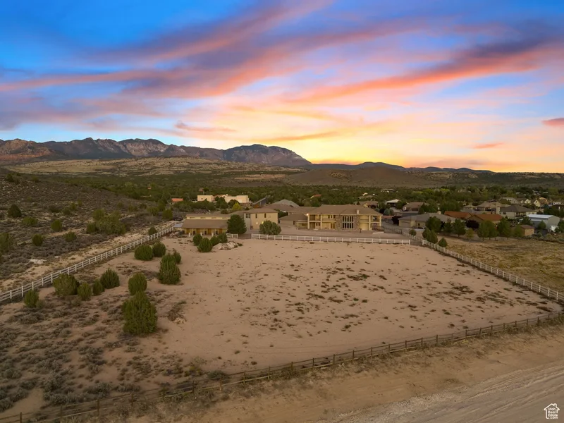 533 W CANYON TRL, Dammeron Valley, Utah, United States. - Photo 29