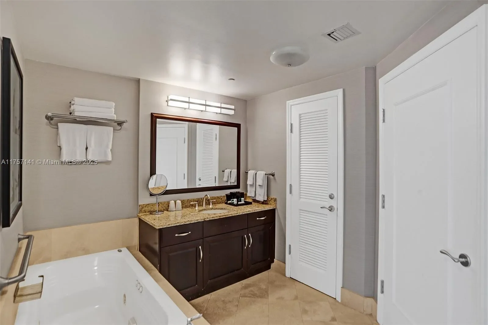 4401 Collins Ave 702/704, Miami Beach, Florida, United States. - Photo 18