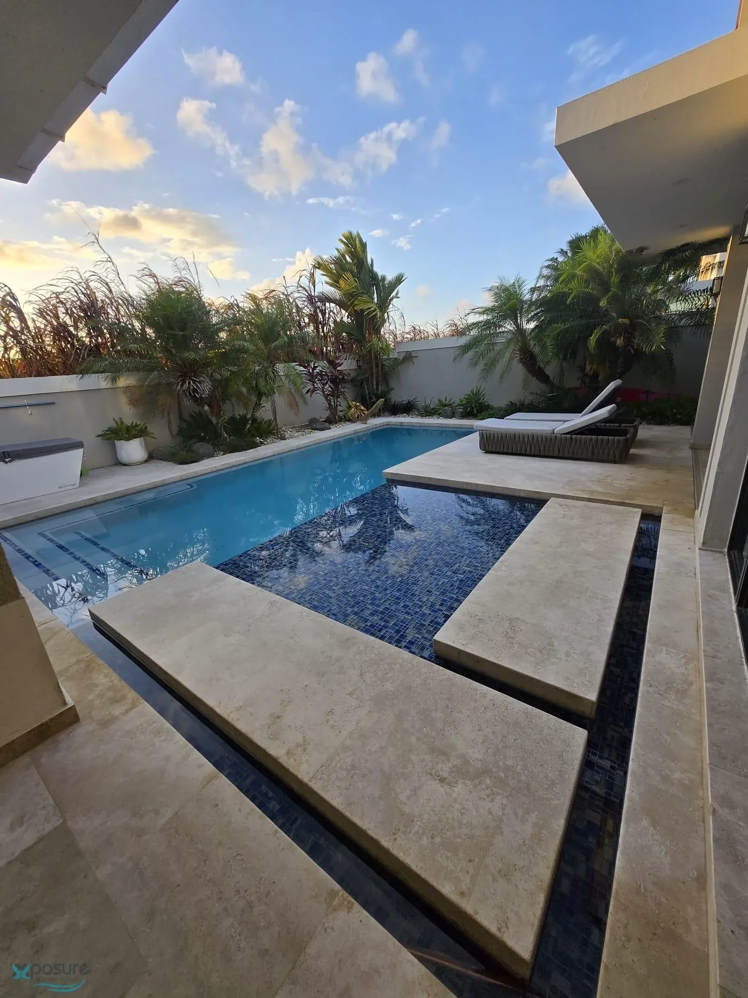 Exterior photo 9