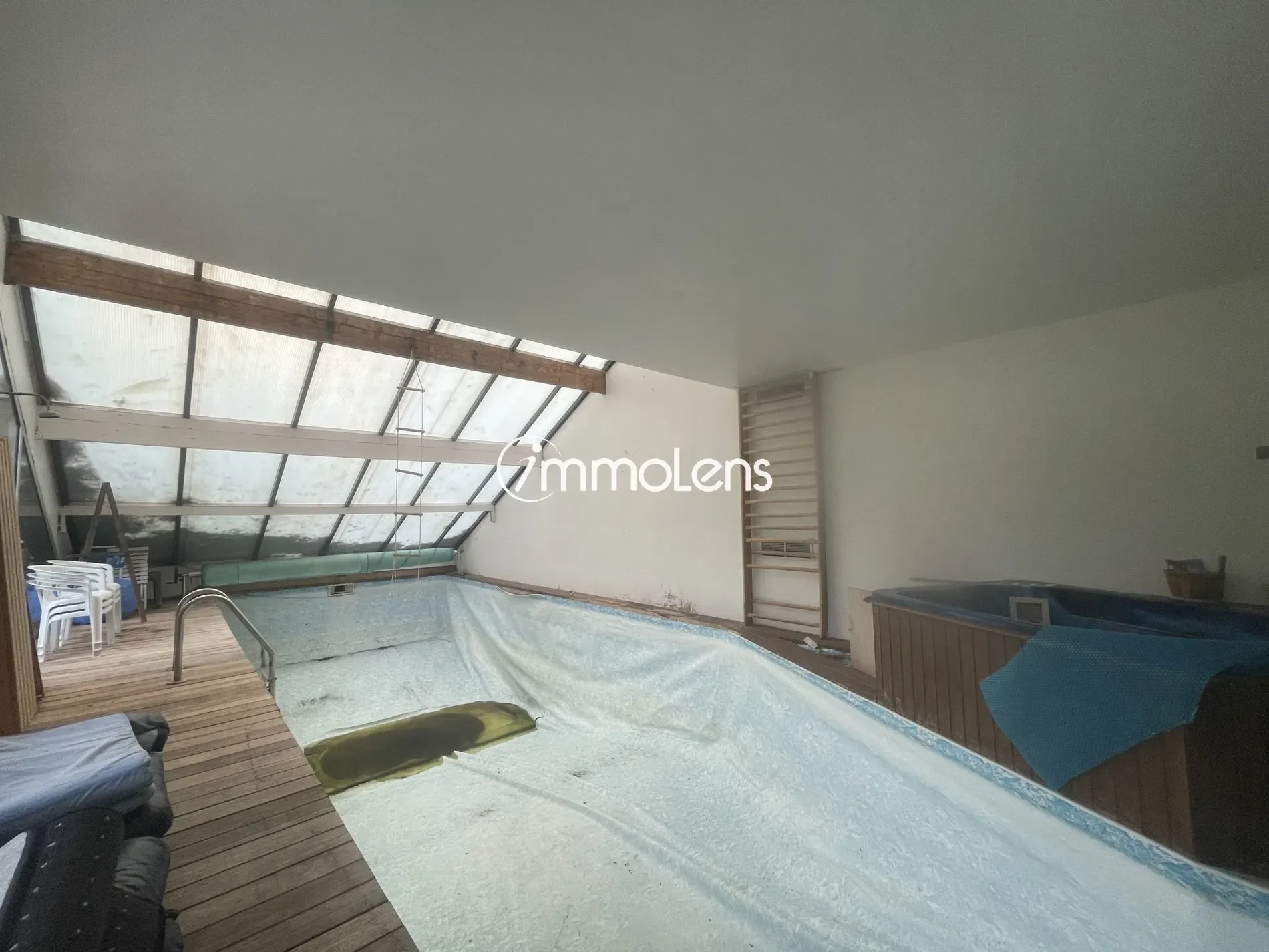 Exterior photo 10
