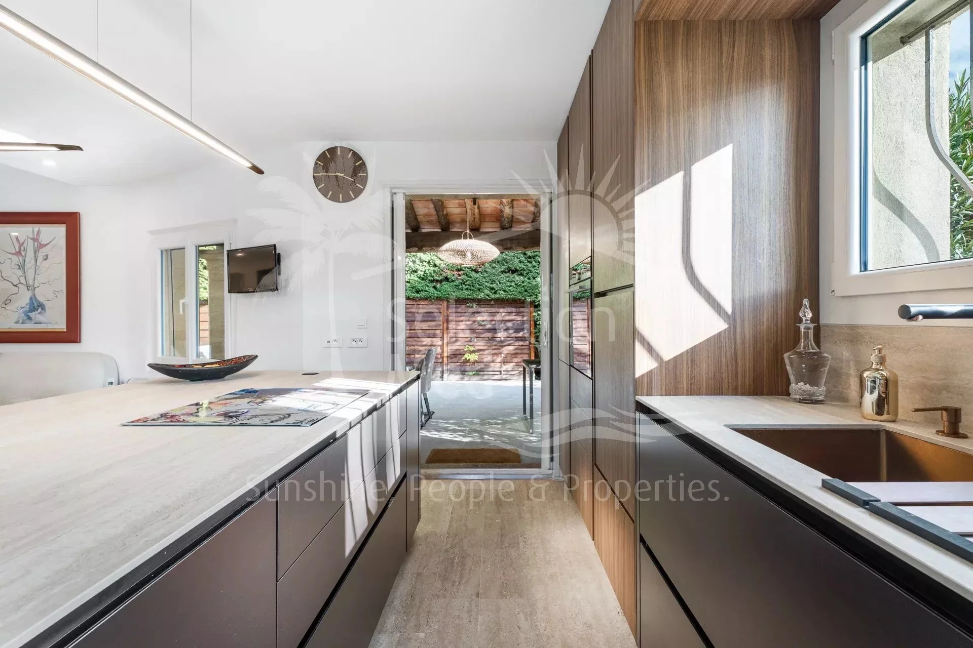 Gallery photo 11