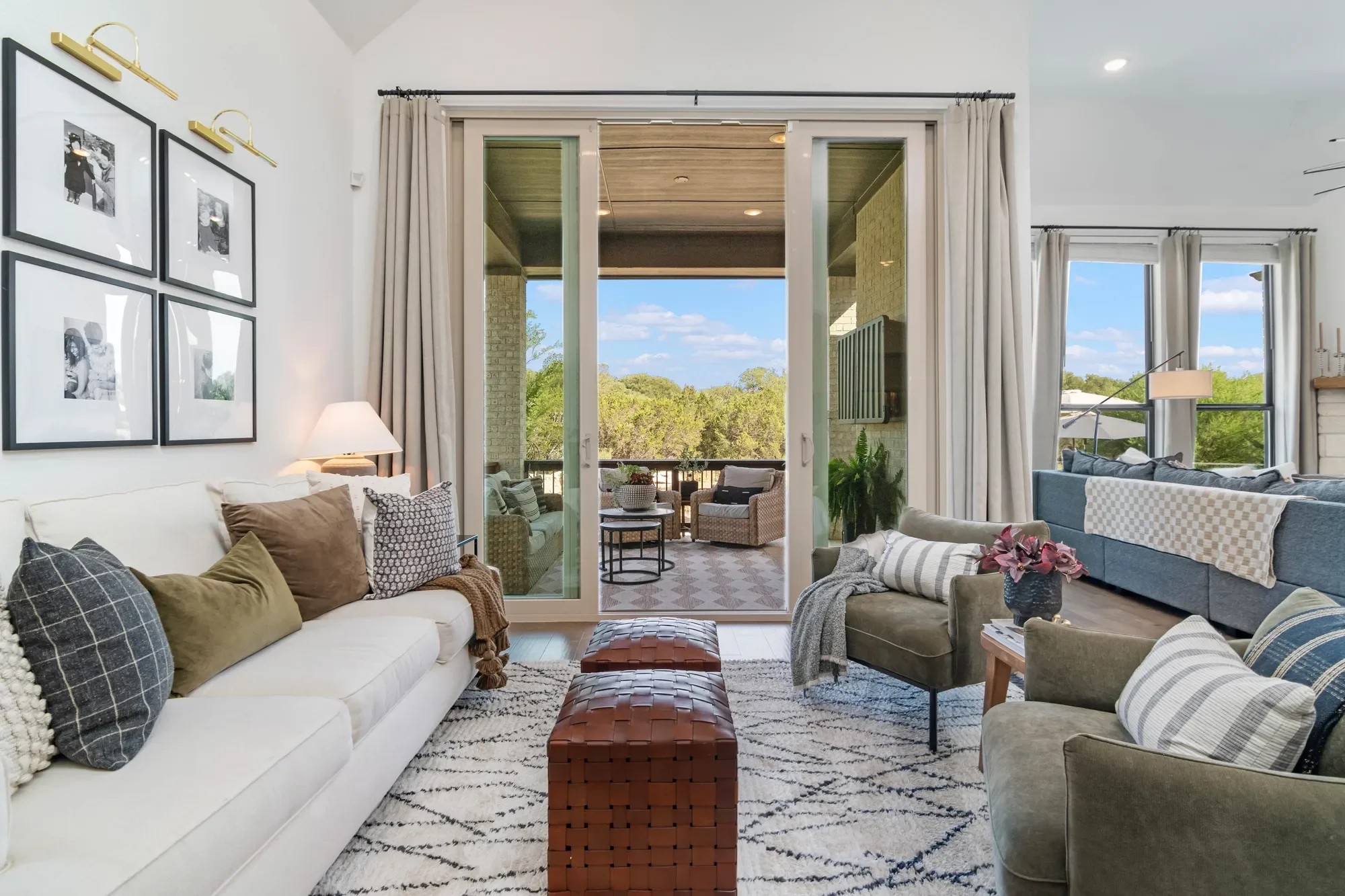 7054 Cantera Manor , San Antonio, TX 78256, San Antonio, Texas, United States. - Photo 23