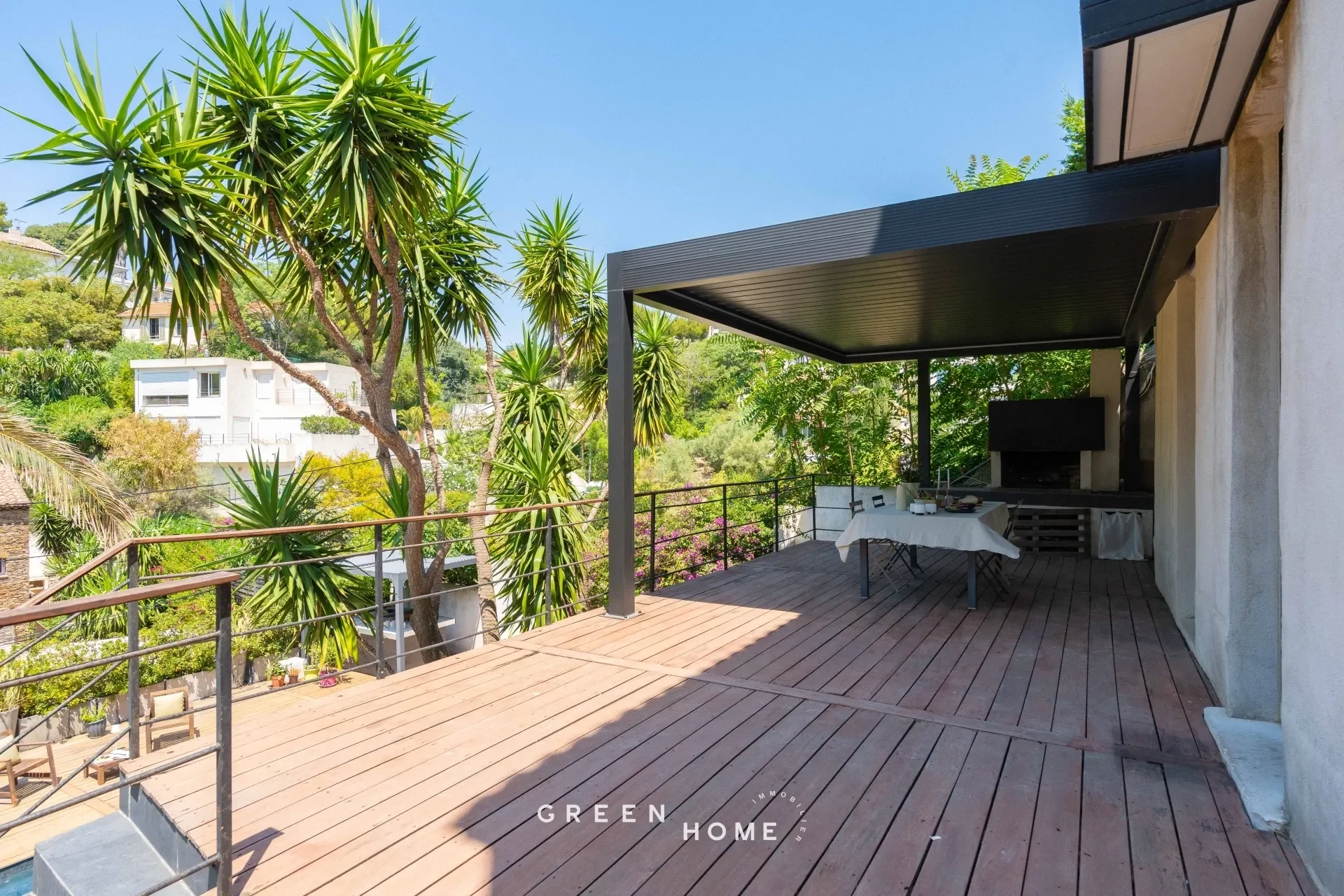 Exterior photo 10
