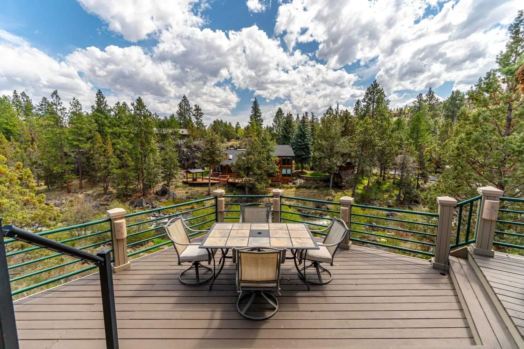 683 NW Silver Buckle Road , Bend, OR 97703, Bend, Oregon, United States. - Photo 23