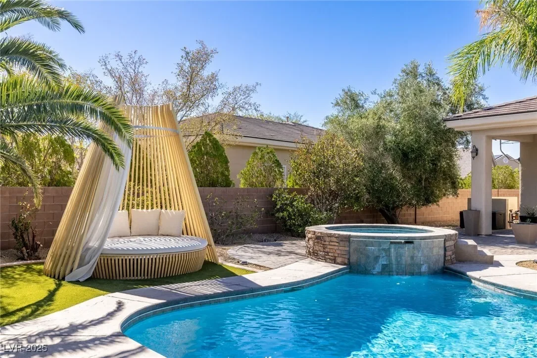 7304 Buttons Ridge Drive, Las Vegas, Nevada, United States. - Photo 7