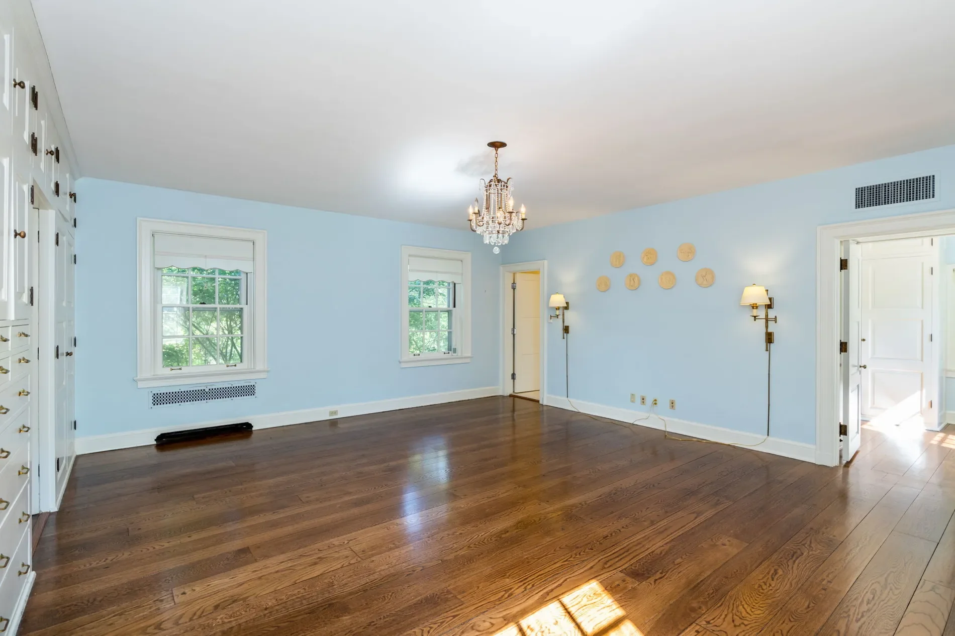 3740 Upper River Road , Louisville, KY 40207, Watterson Park, Kentucky, United States. - Photo 28