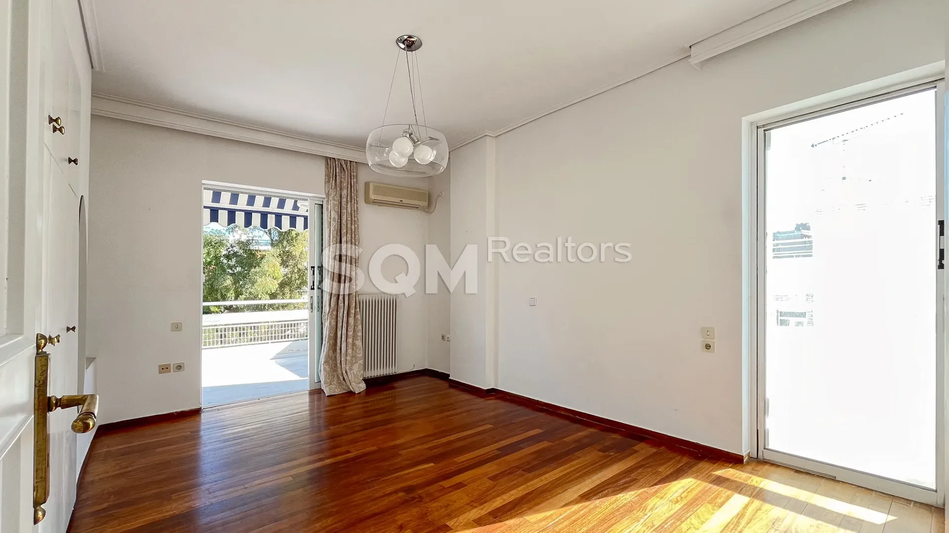 Gallery photo 10