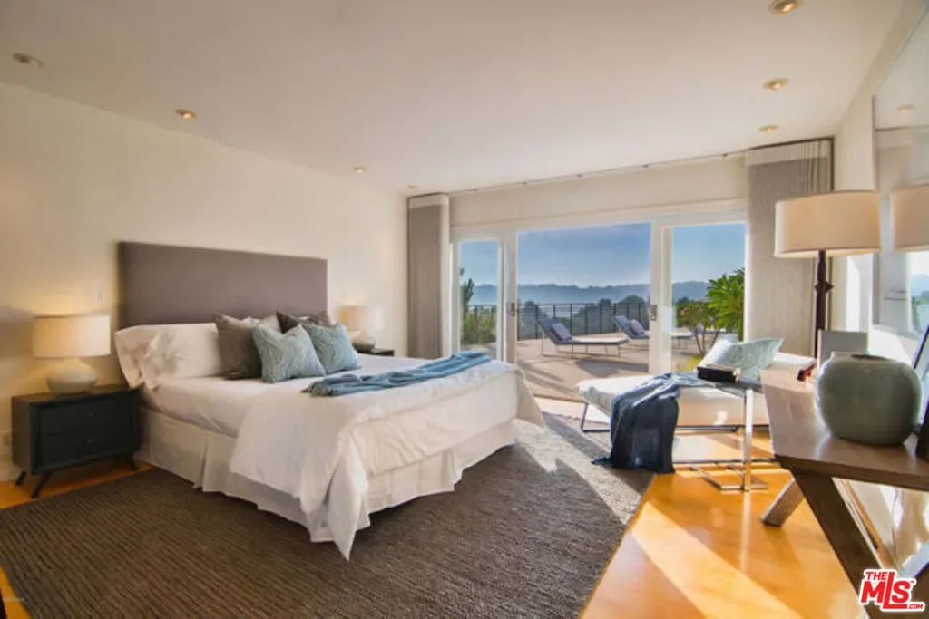 9633 Highridge Drive, Beverly Hills, California, United States. - Photo 3