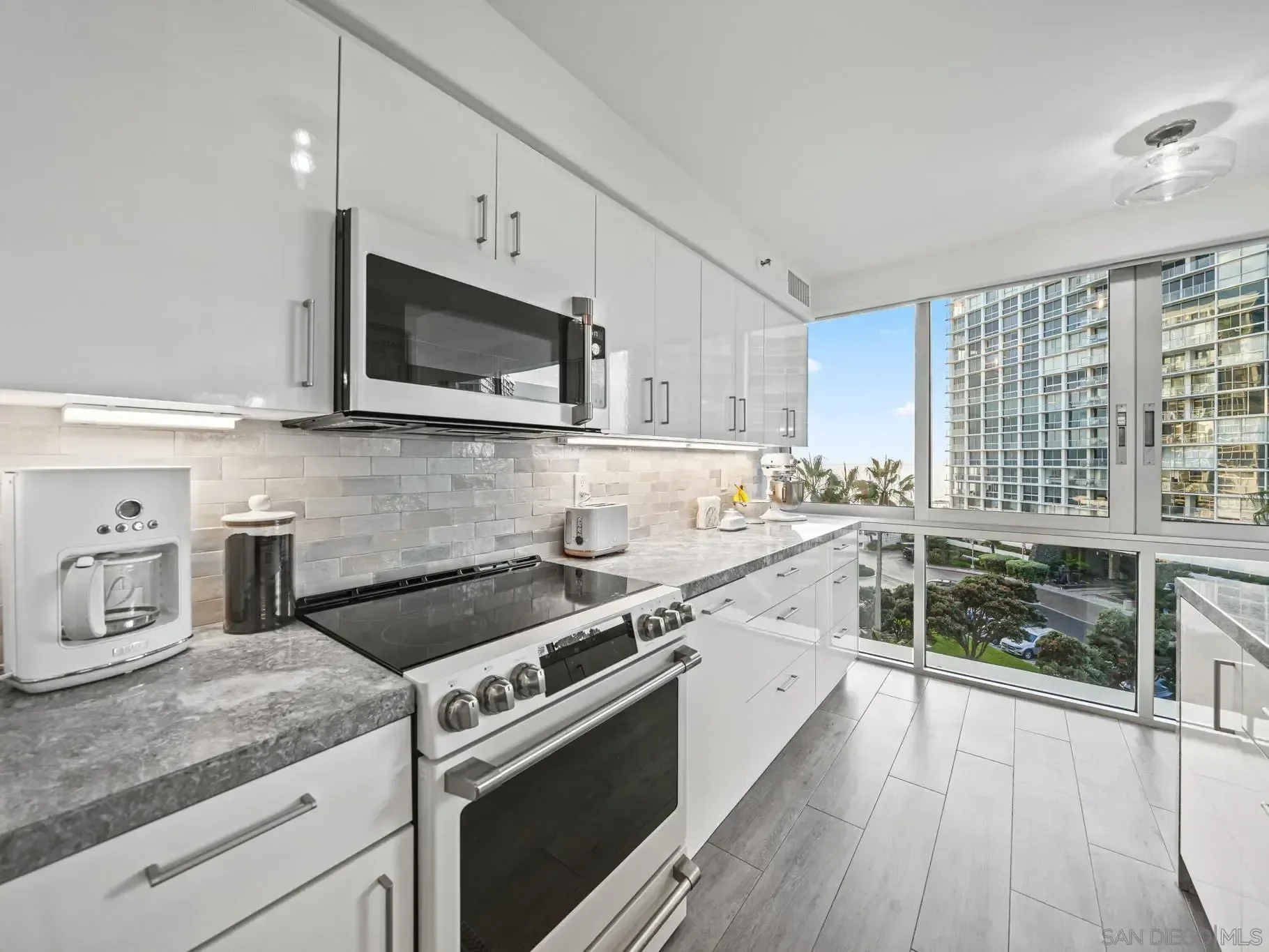 1750 Avenida Del Mundo, Coronado, California, United States. - Photo 18