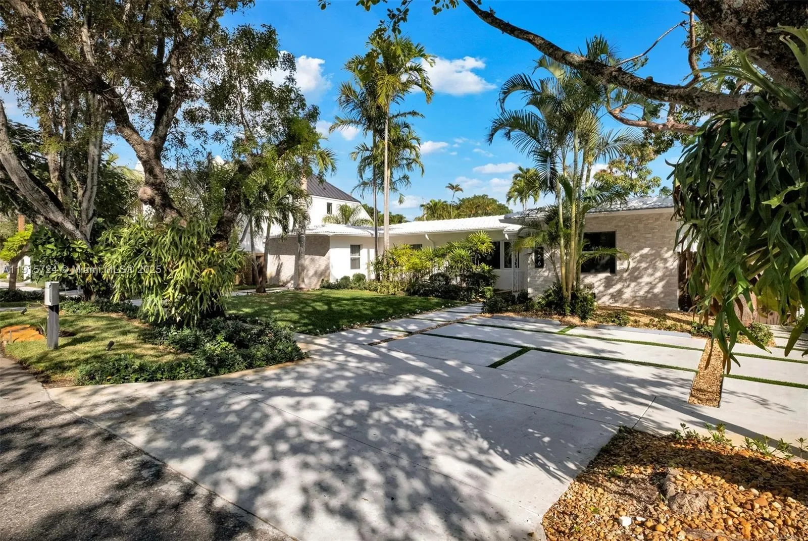 726 NE 17th Way, Fort Lauderdale, Florida, United States. - Photo 25