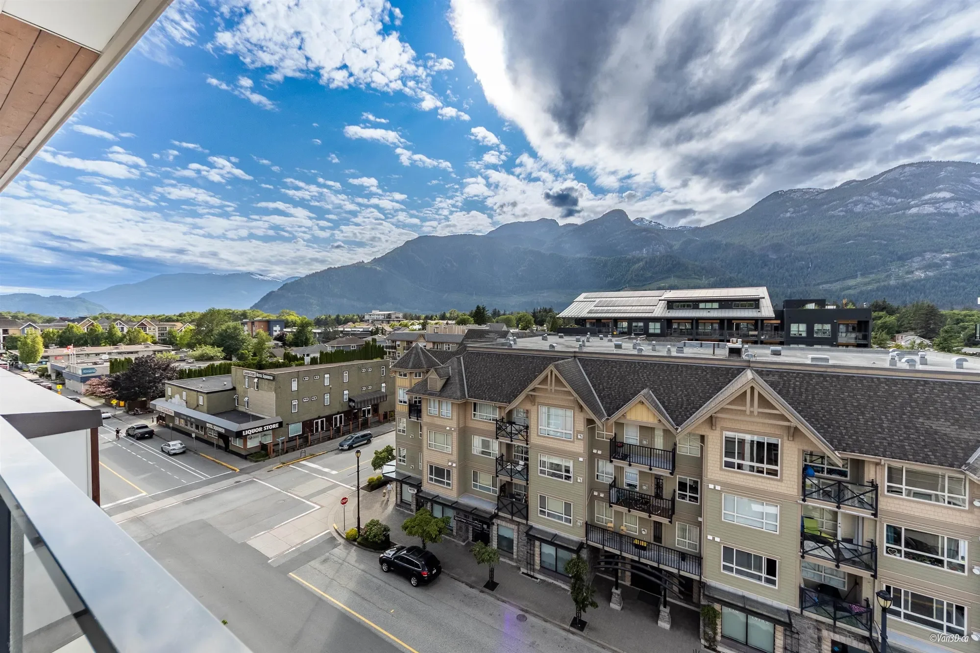 1365 Victoria Street 607, Squamish, British Columbia, Canada. - Photo 13