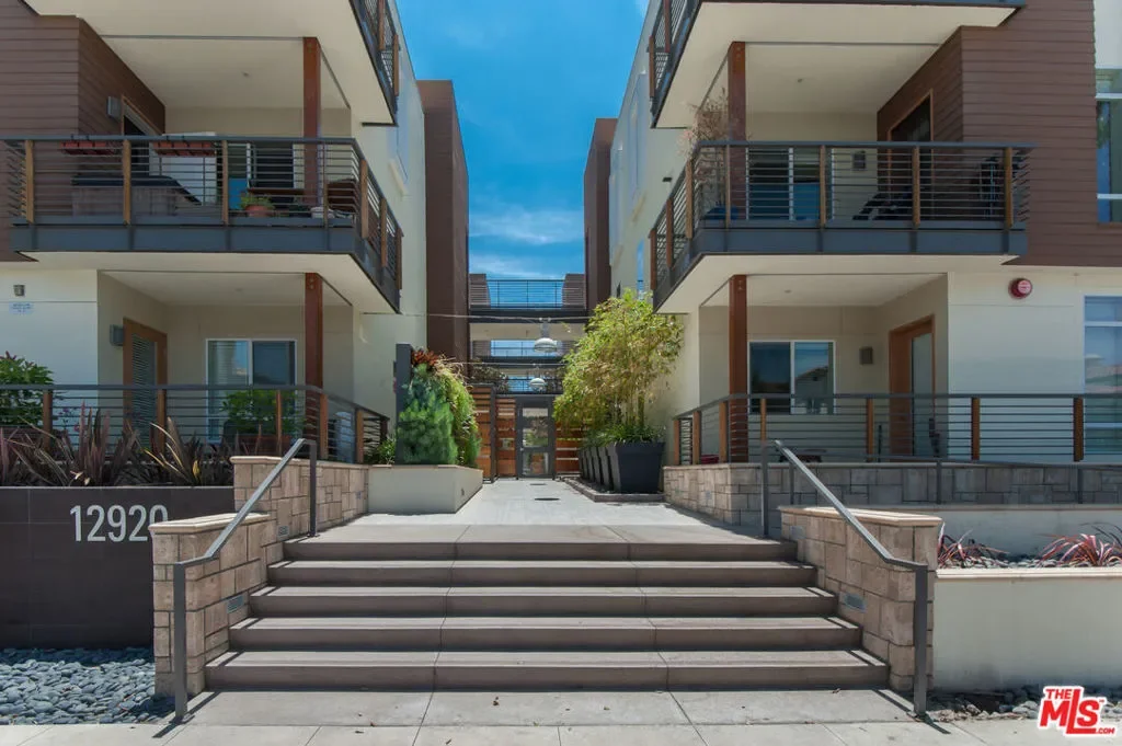 12920 Runway Road 360, Los Angeles, California, United States. - Photo 31